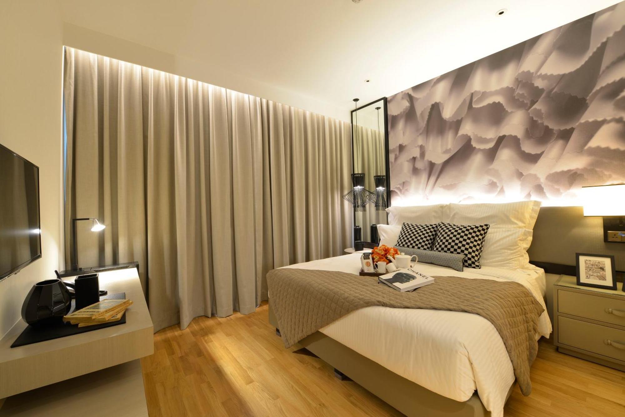 Deluxe One-Bedroom Suite